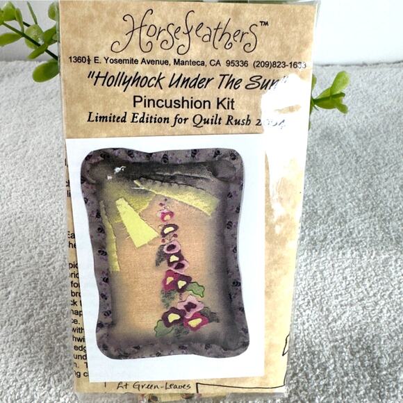 Horsefeathers "Hollyhock Under The Sun" Pincushion Kit Limited Edition 2004 - Picture 1 of 4